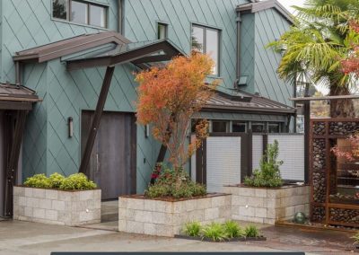 Lands End Exterior 1