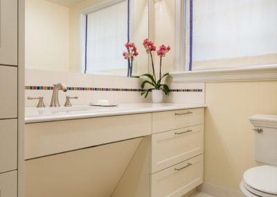 Queen Anne Condominium 6
